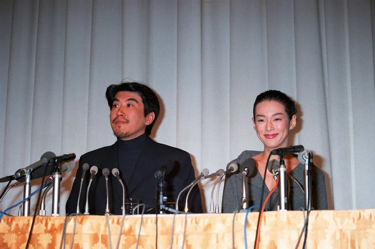 世間に衝撃を与えた！おしどり夫婦の電撃離婚まとめ